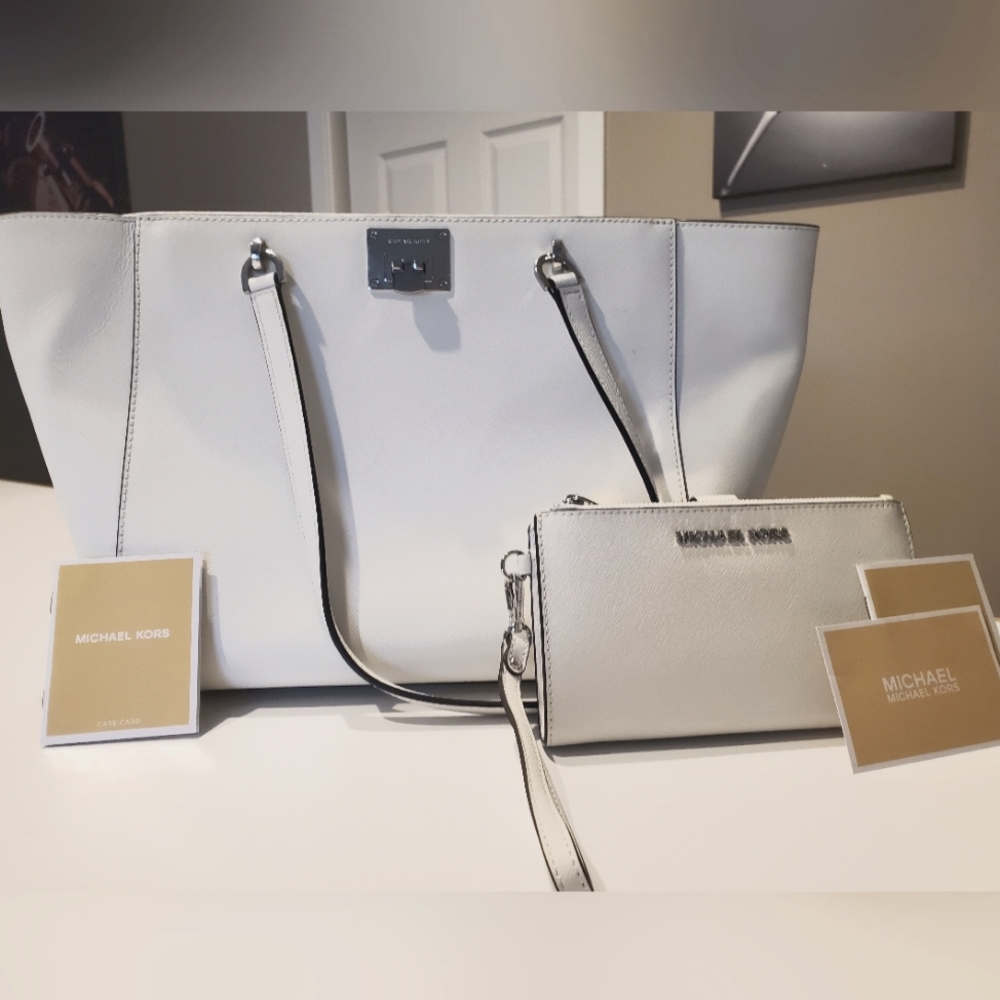 Michael Kors large white bag with wallet set